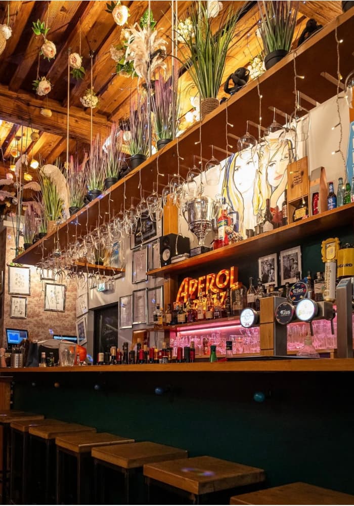 décoration cosy et colorée intérieur vinodurum metz